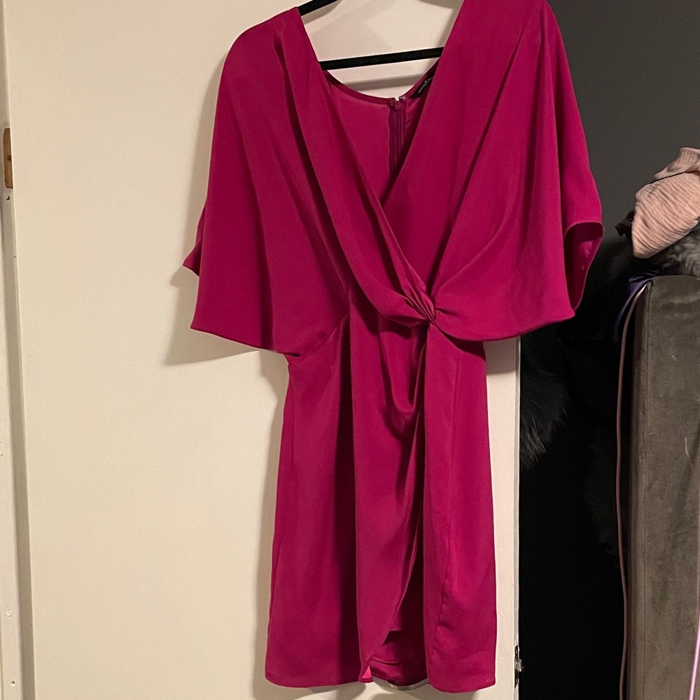3 ITEMS FOR $40
Guess by Marciano Fuchsia Midi Dress with Front Twist
